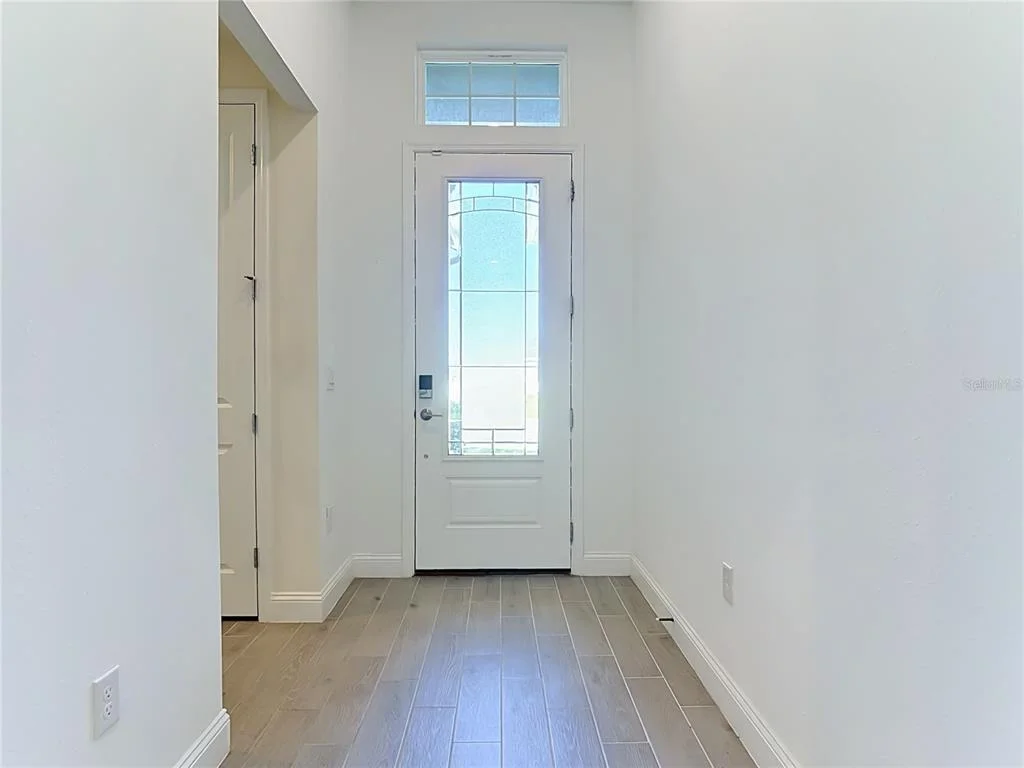 Photo of 2183 RAGLAN CIRCLE
