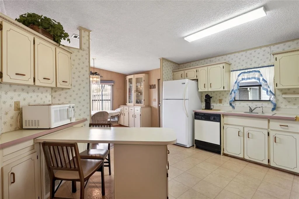 Photo of 6473 PEPPERTREE PATH NE