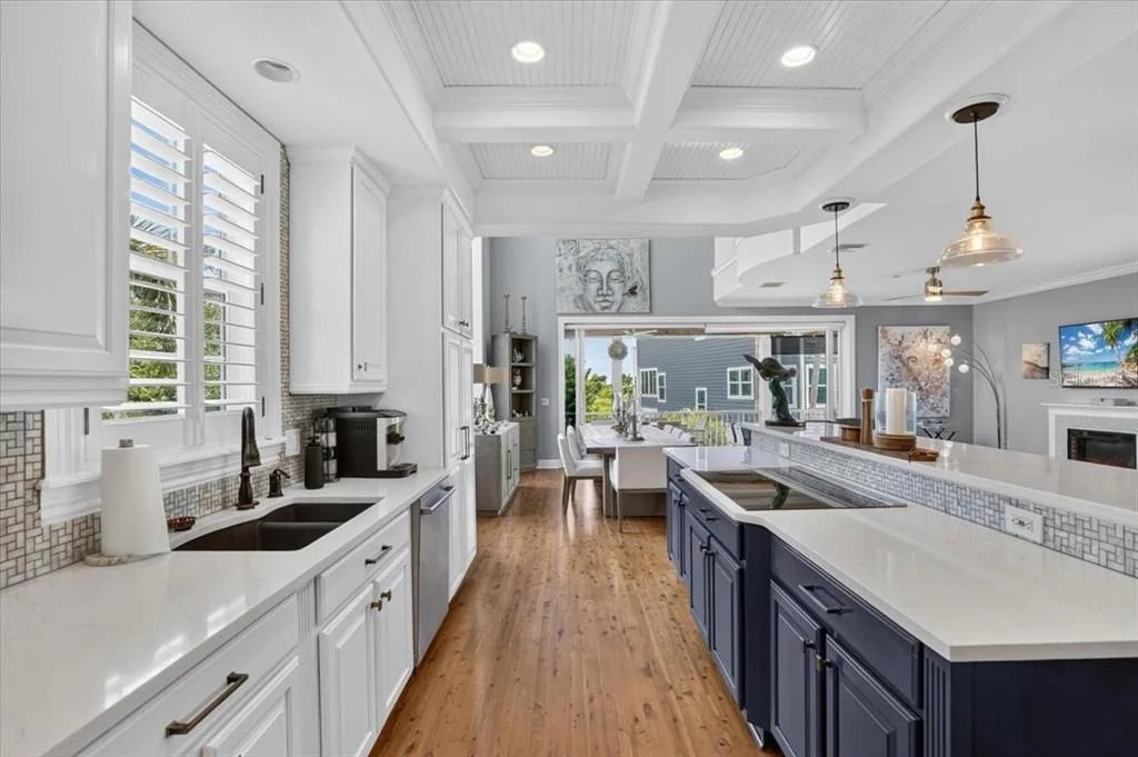 Photo of 6330 LAGUNA DRIVE