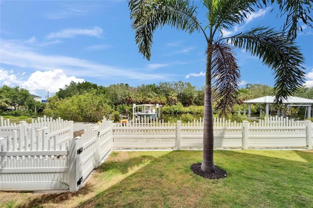 Photo of 6520 SIMONE SHORES CIRCLE