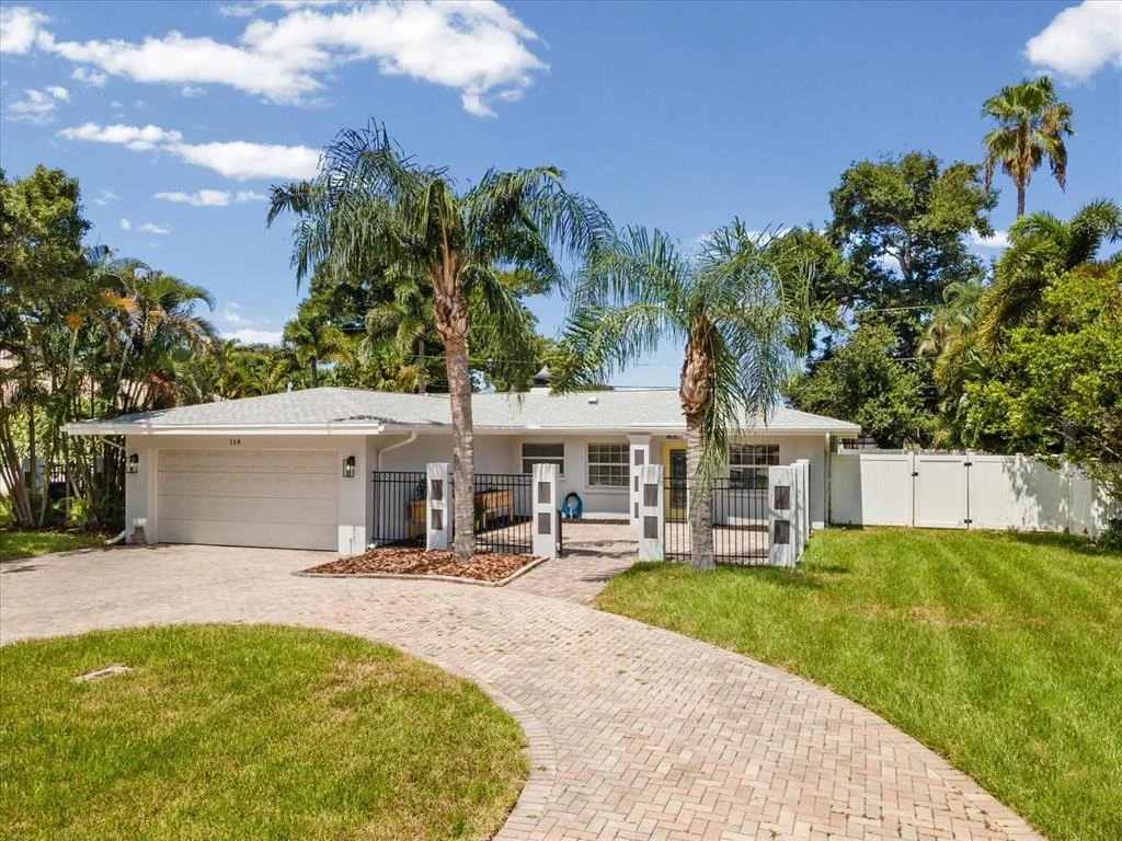 Photo of 118 LIVE OAK LANE