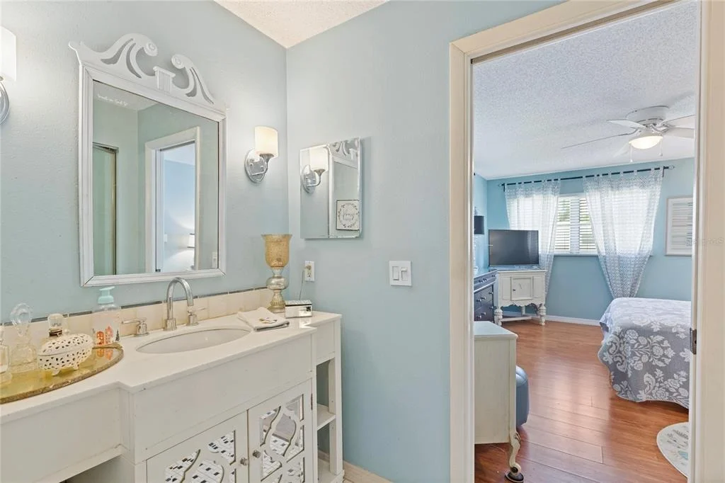 Photo of 2220 MARSHALL DRIVE