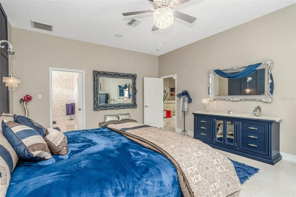 Photo of 21812 CARSON DRIVE