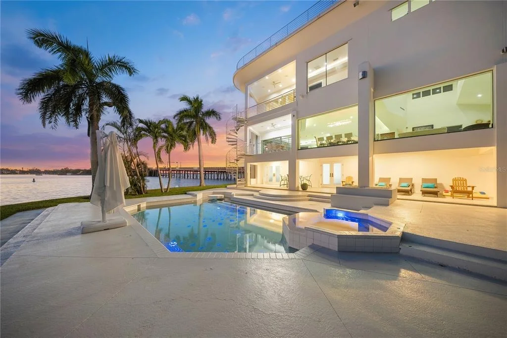 Photo of 1400 SIESTA DRIVE