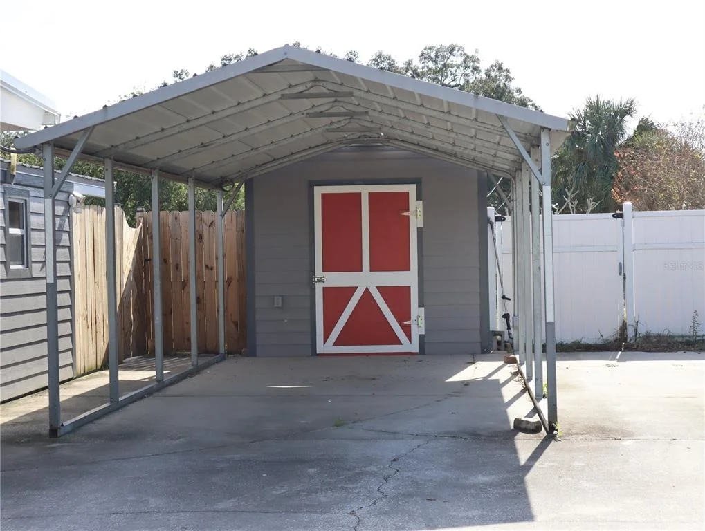 Photo of 940 OLEANDER DRIVE SE