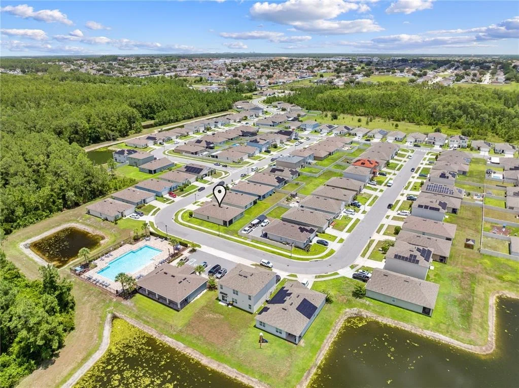 Photo of 1242 IGUANA LOOP