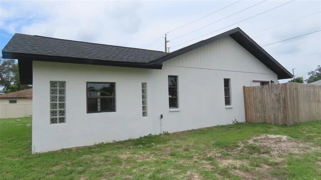 Photo of 807 NECTAR ROAD