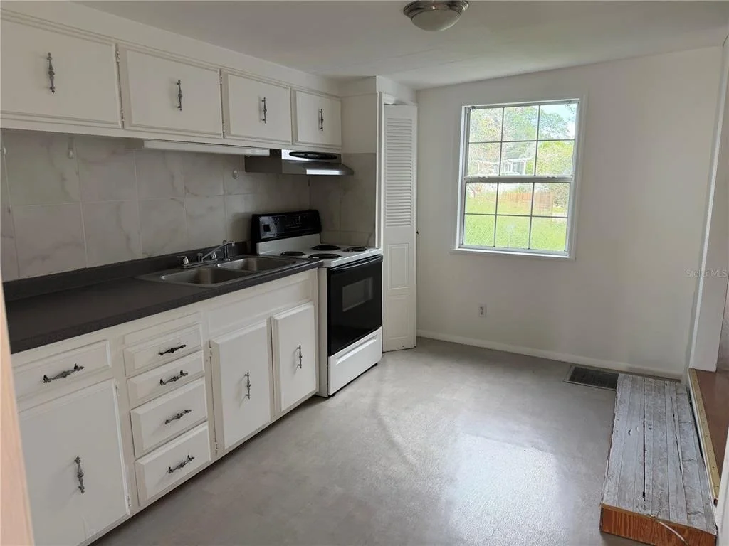 Photo of 26143 ROSE LANE