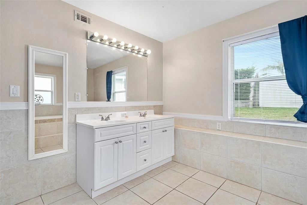 Photo of 22 PLAZA DRIVE