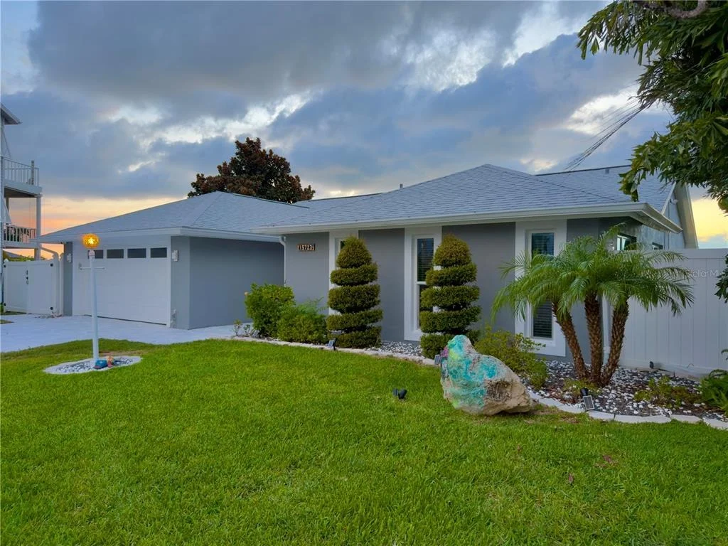 Photo of 15723 DONZI DRIVE