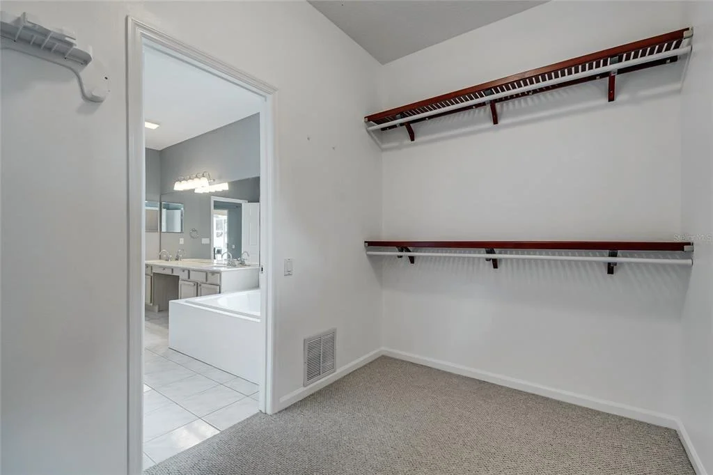 Photo of 116 OAK GROVE CIRCLE