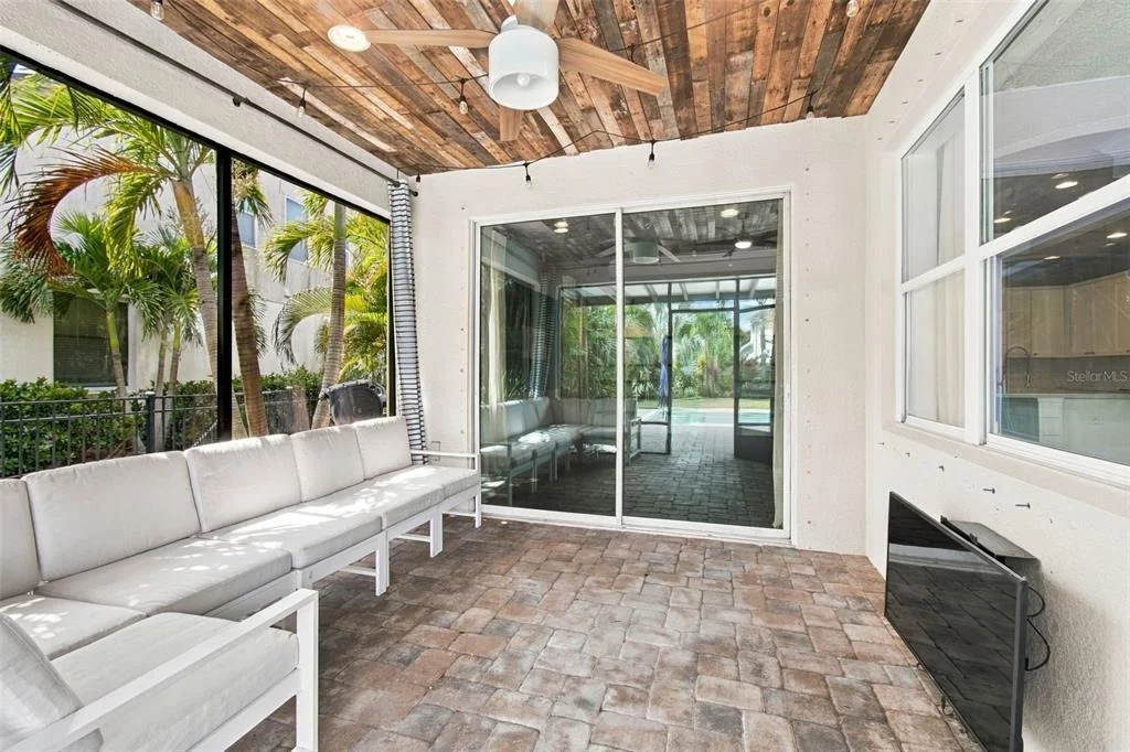 Photo of 6805 PARK STRAND DRIVE