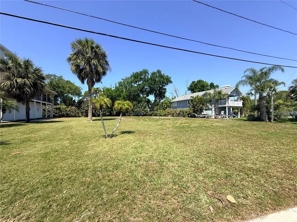 Photo of 231 LAGOON DRIVE