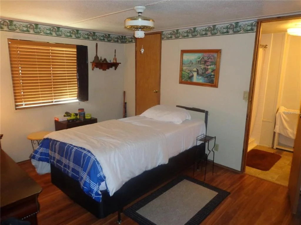 Photo of 17911 ORANGE DRIVE
