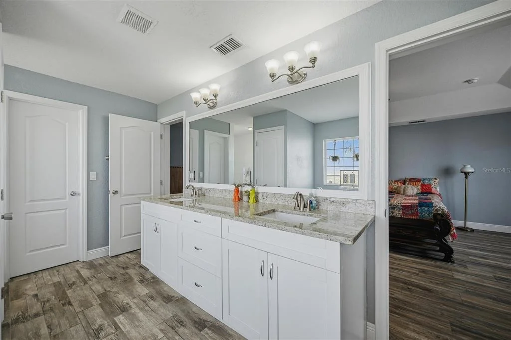 Photo of 6875 SE 11TH PLACE