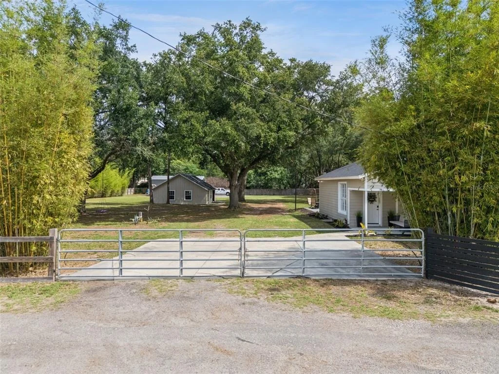 Photo of 1825 DEMASTUS LANE