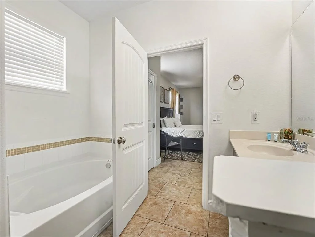 Photo of 4127 OAK TREE DRIVE