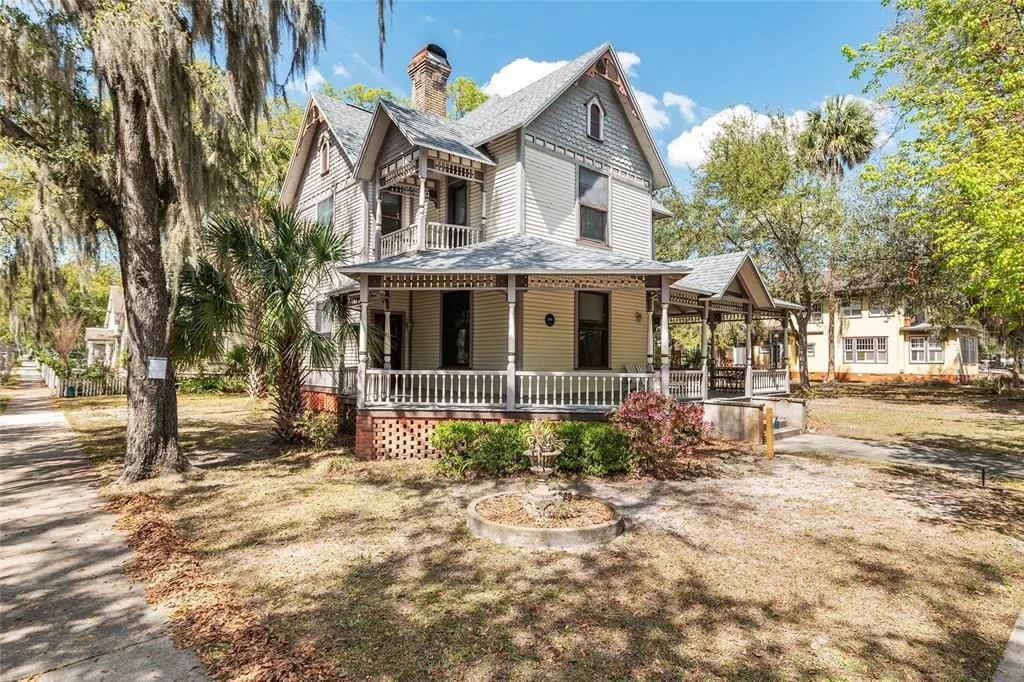 Photo of 306 NE 3RD STREET