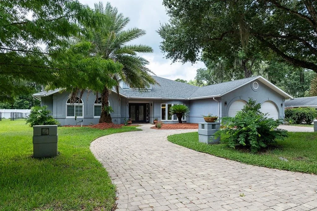 Photo of 101 N ST ANDREWS DRIVE