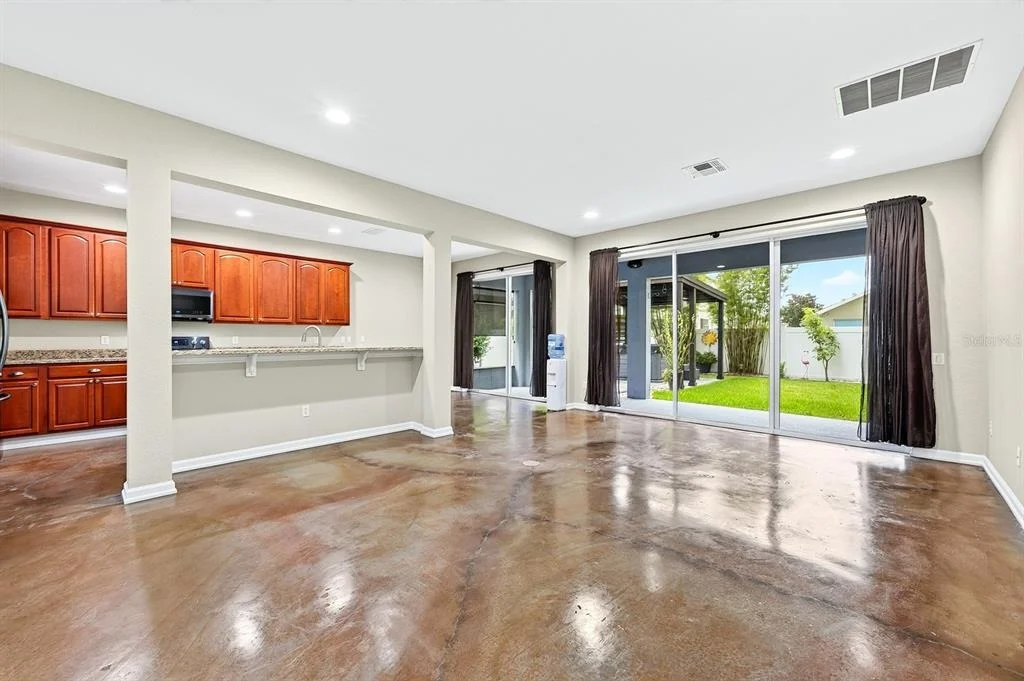 Photo of 1135 TOLUKE POINT