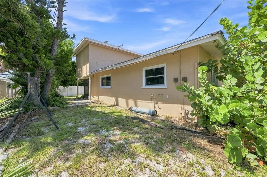 Photo of 352 LAKE ROAD