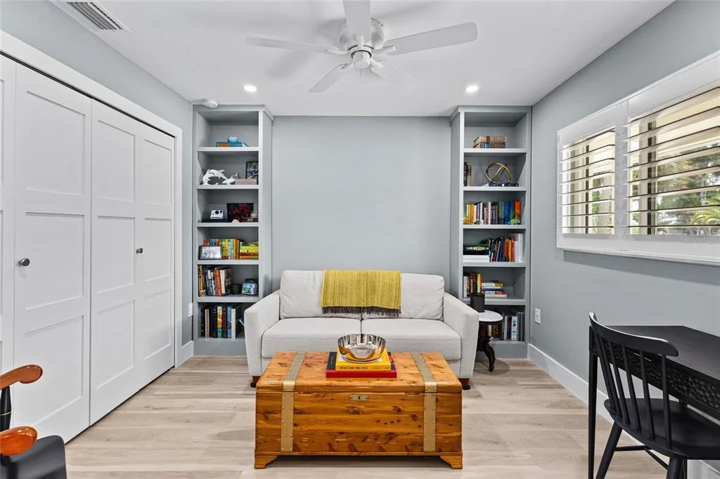 Photo of 801 EDGEMERE LANE
