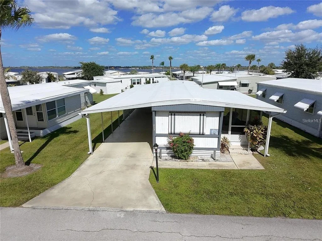 Photo of 213 LAKESIDE RANCH CIRCLE