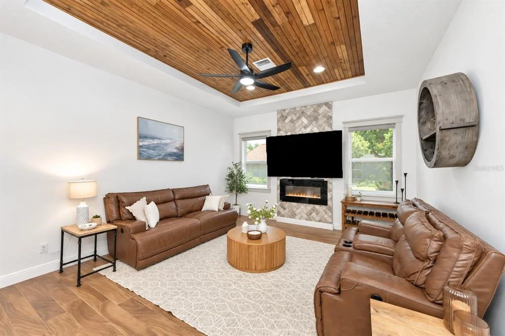 Photo of 1417 LANDVIEW LANE