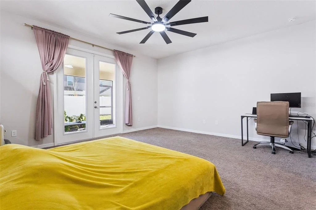 Photo of 1111 LONE PALM WAY