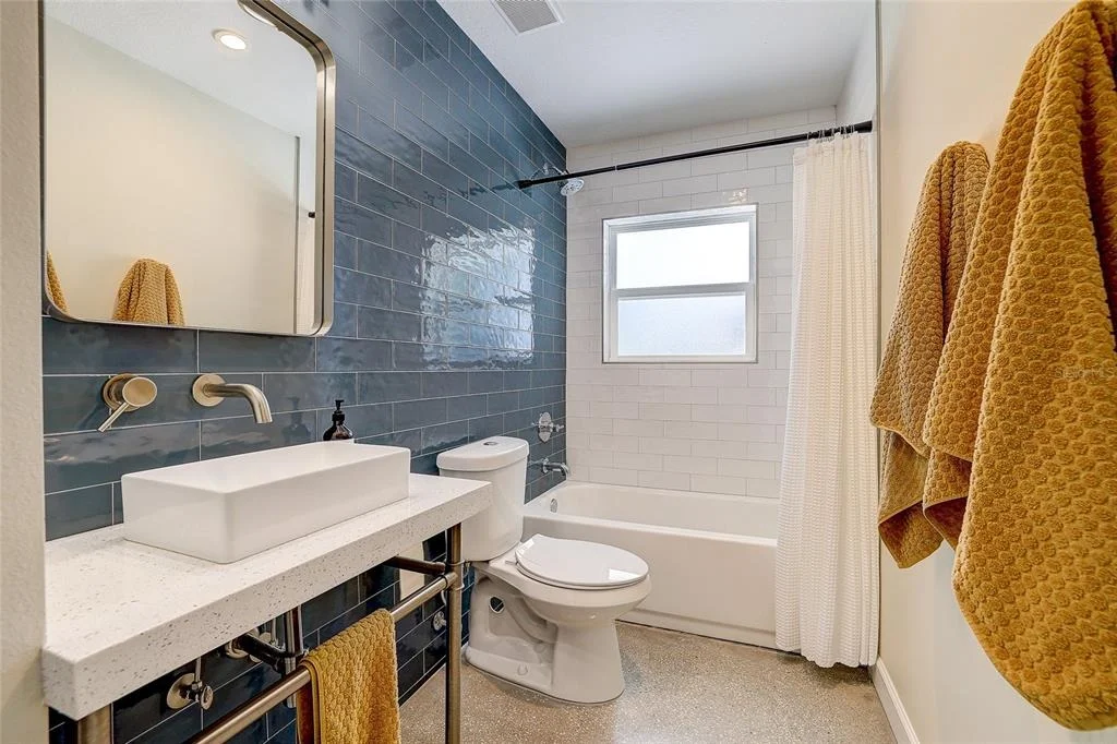 Photo of 2121 PALM TERRACE