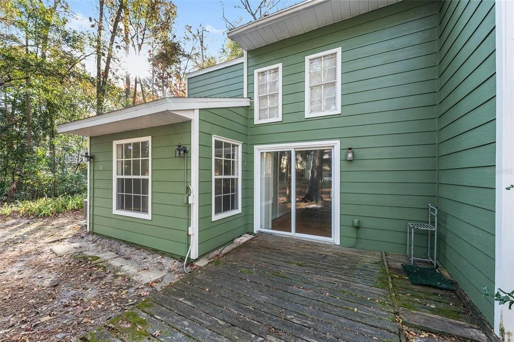 Photo of Unit K at 345 NW 48TH BOULEVARD