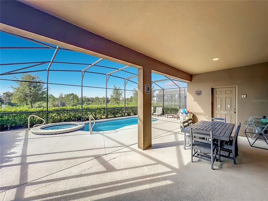 Photo of 7647 OAKMOSS LOOP
