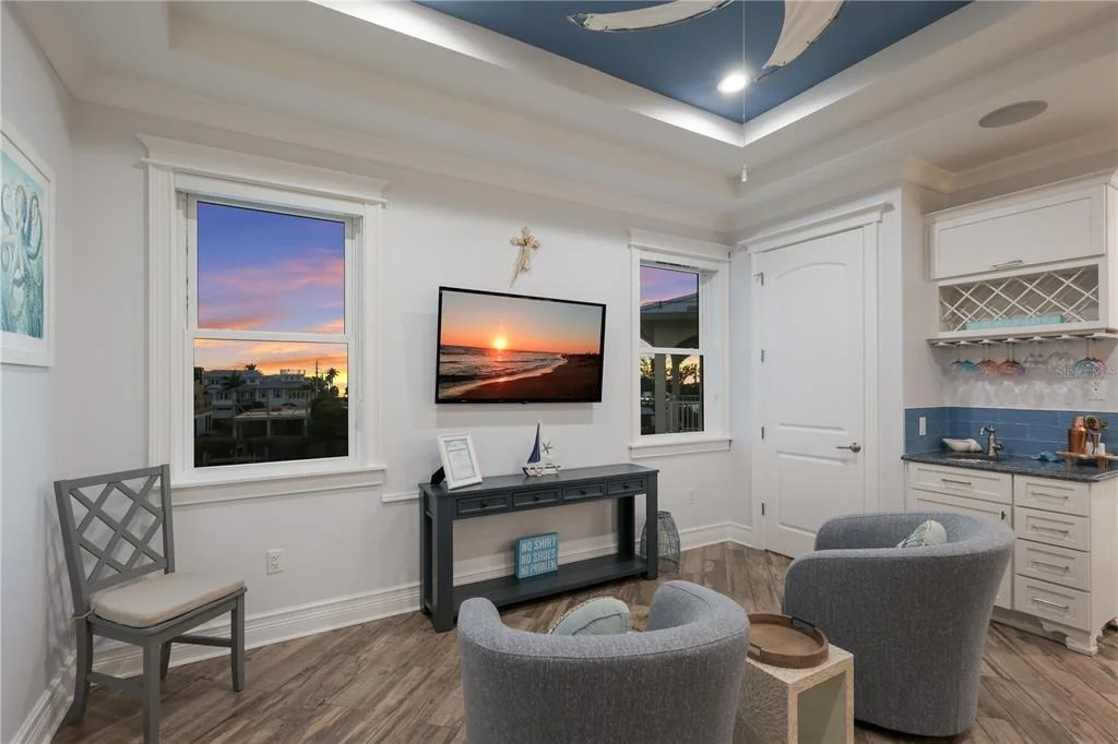 Photo of 313 HAMMOCK CIRCLE