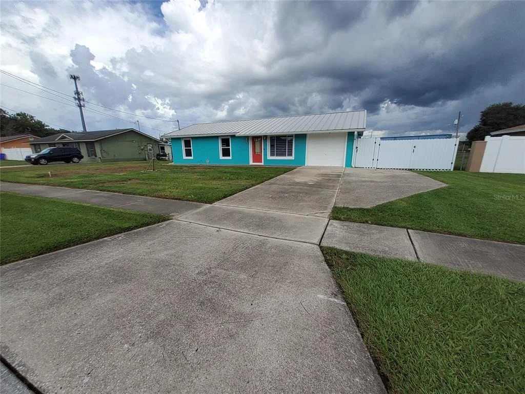 Photo of 1319 MANOR DRIVE