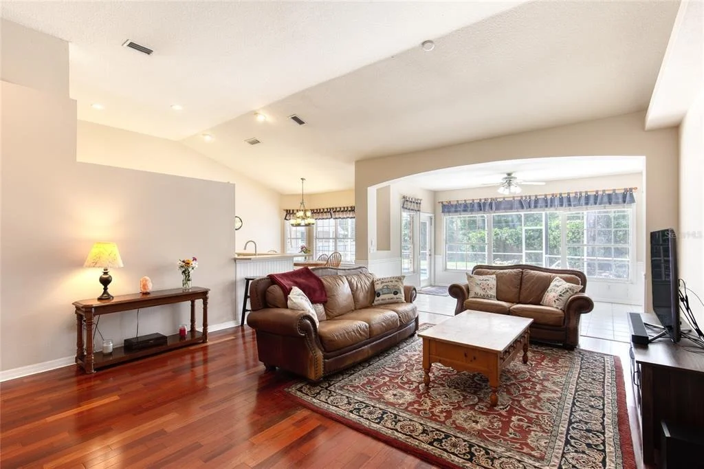 Photo of 5 WATERCLIFF LANE