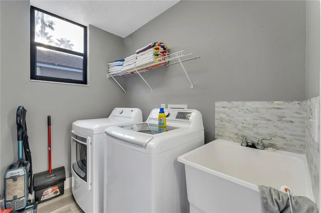 Photo of 419 MCFEE DRIVE