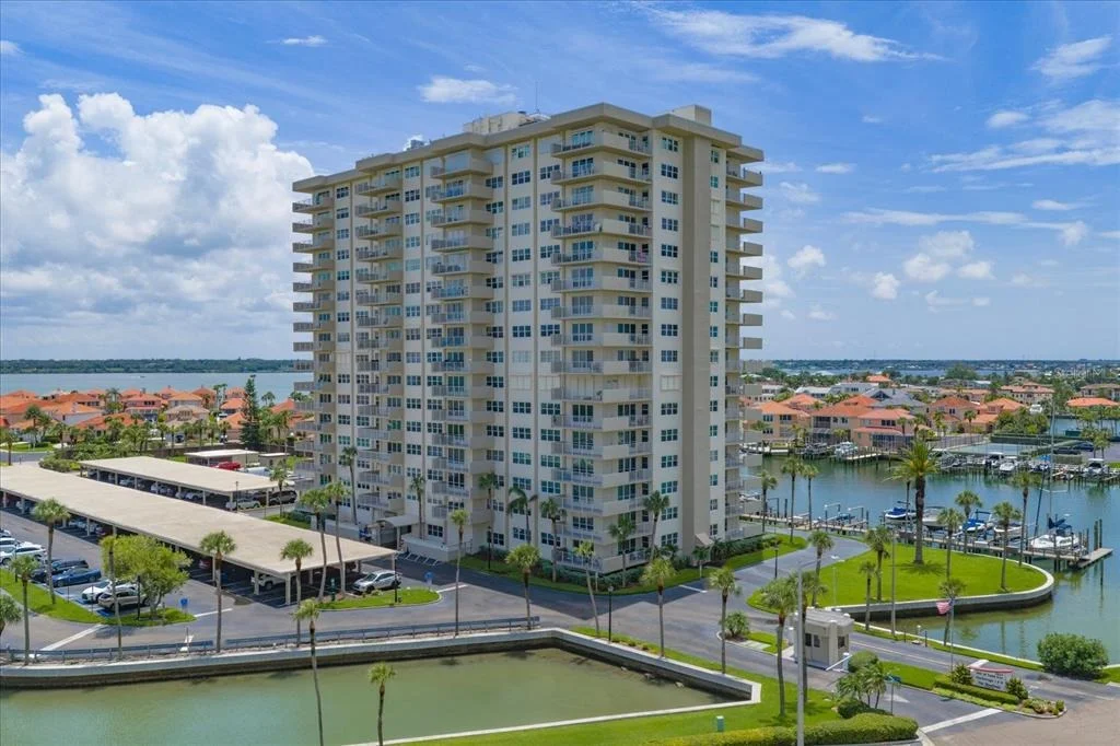 Photo of Unit 607 at 1621 GULF BOULEVARD
