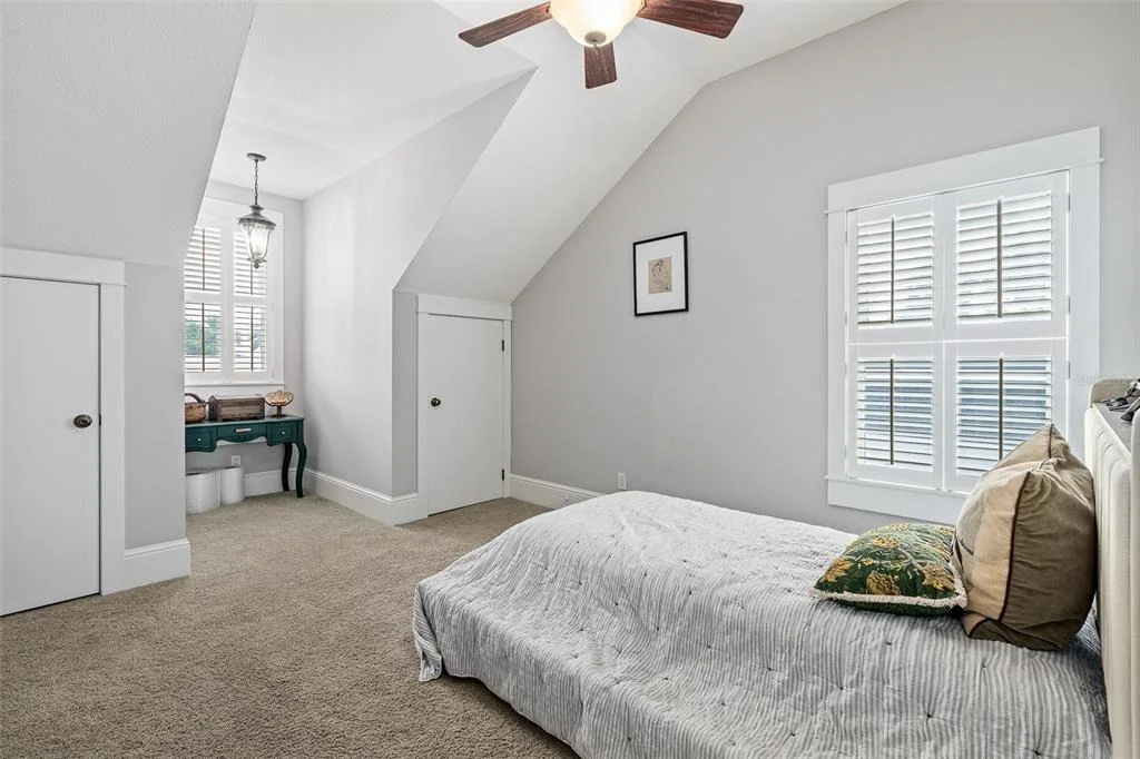Photo of 2 HICKORY LANE