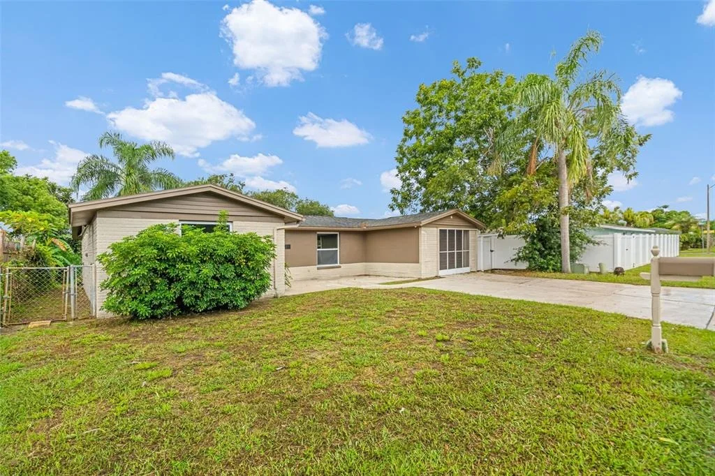 Photo of 4036 SUNRAY DRIVE