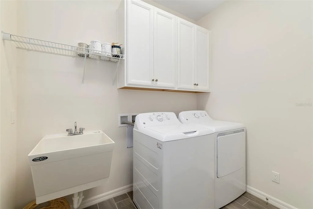 Photo of 332 CHANTILLY TRAIL