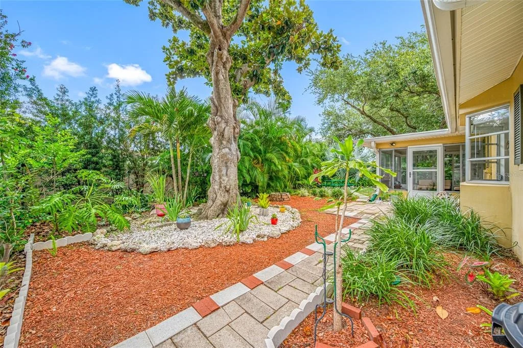 Photo of 2036 FOREST DRIVE