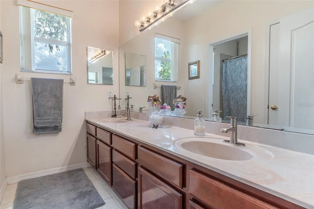 Photo of 915 HICKORY FORK DRIVE