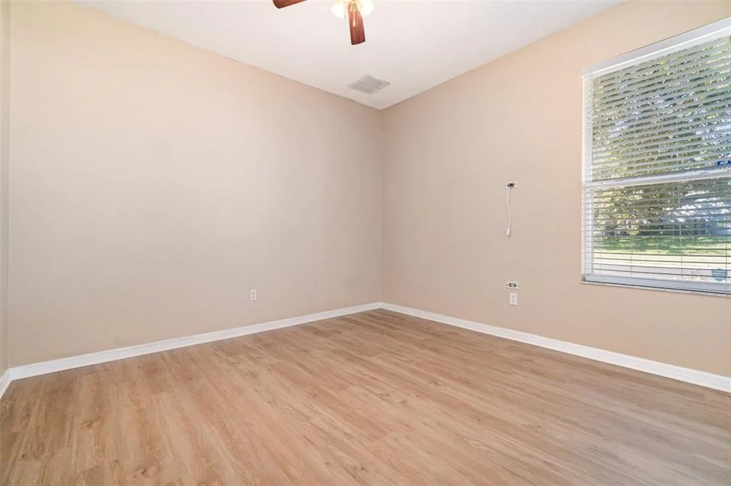 Photo of 6220 HEDGESPARROWS LANE