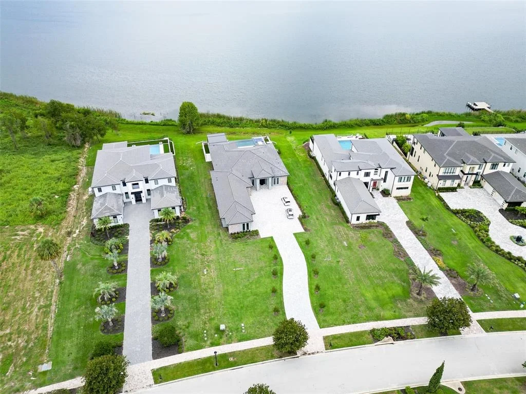 Photo of 15125 PENDIO DRIVE