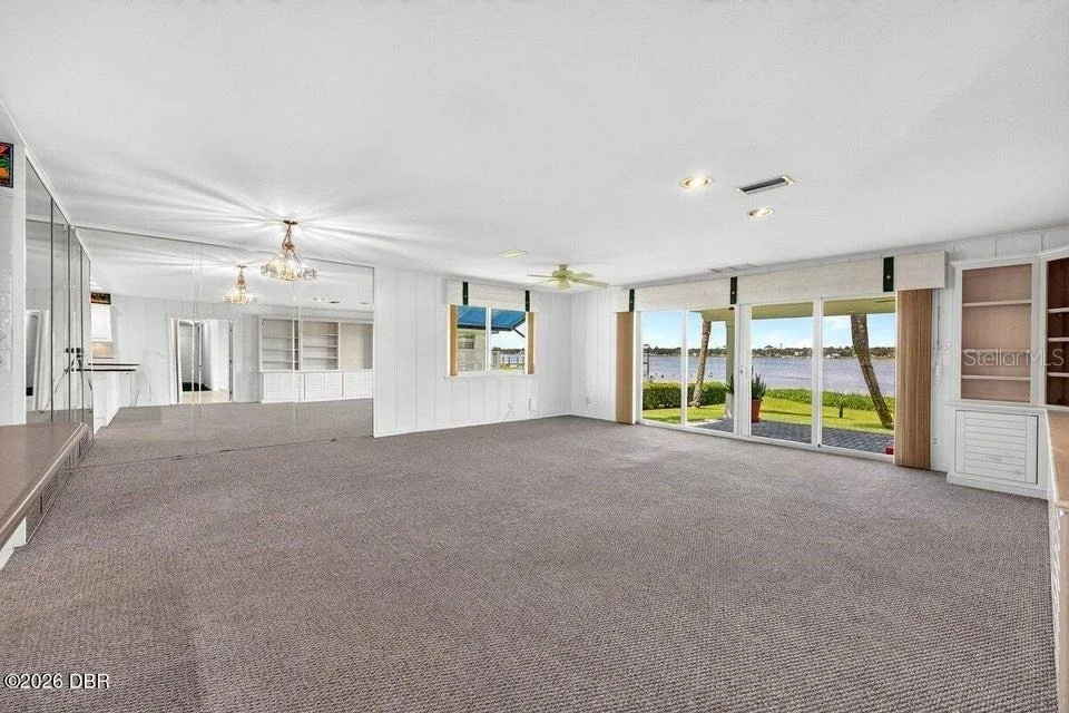 Photo of 448 RIVERSIDE DRIVE