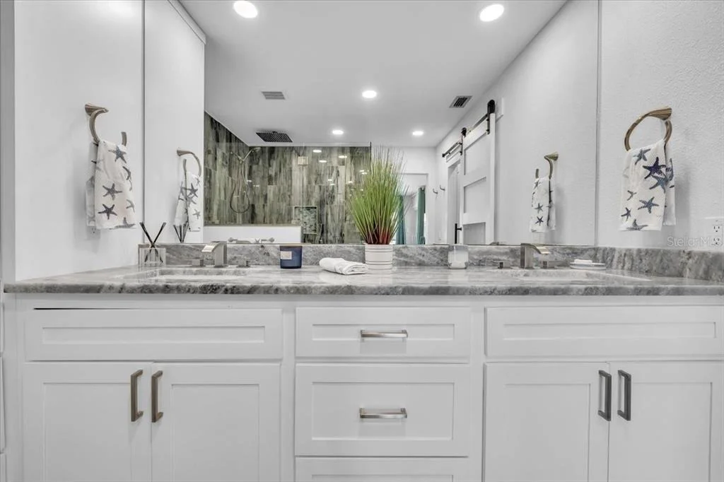 Photo of 2424 ROSA LANE