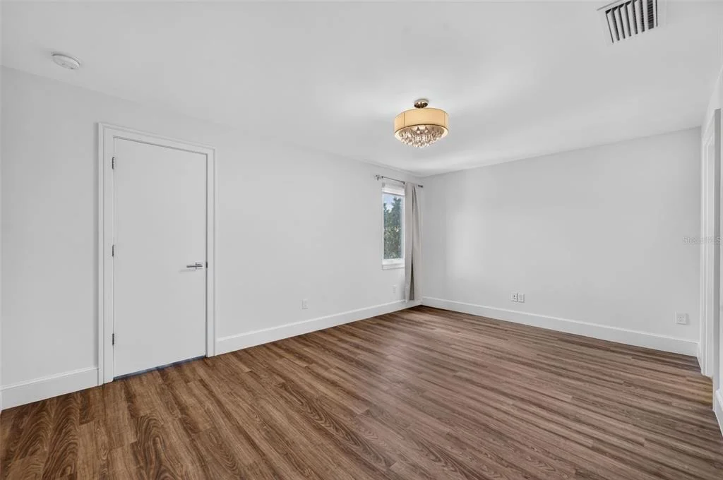 Photo of 720 PANSY AVENUE