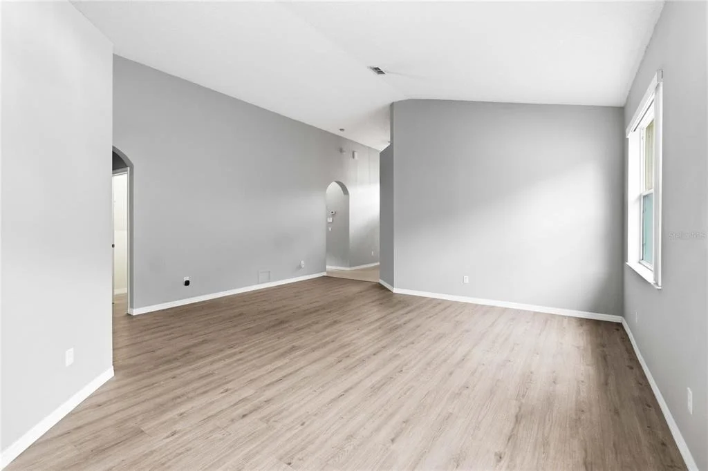 Photo of 2412 RUNYON CIRCLE