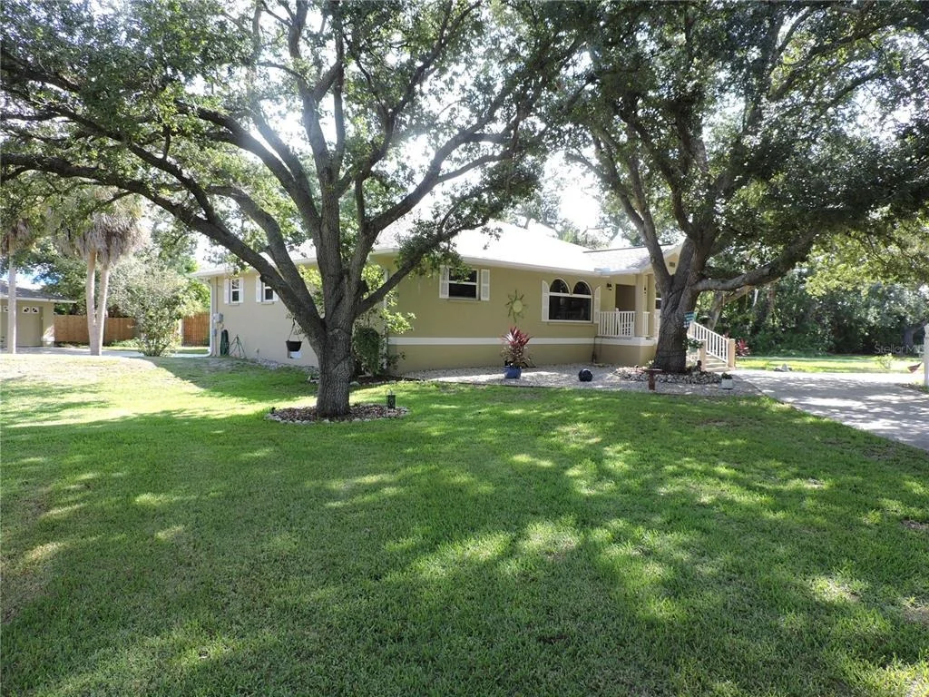 Photo of 905 COLONIAL ROAD