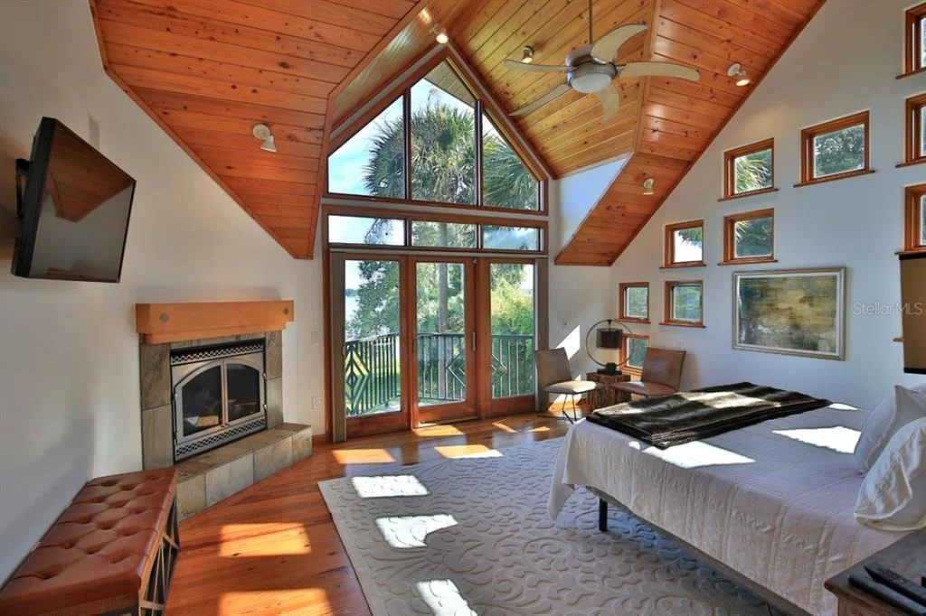 Photo of 11035 SE SUNSET HARBOR ROAD